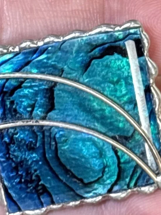 Vintage Square Carved Abalone Brooch – Artisan Made, Beautifully Handmade B69 - Picture 2 of 5